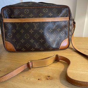 Well Loved, Vintage, Authentic LOUIS VUITTON Crossbody Bag